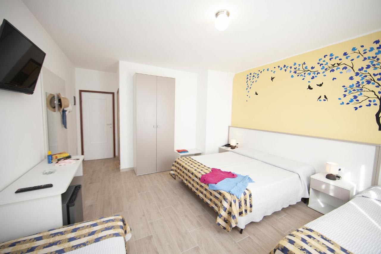 Hotel Thomas Marina di Campo Buitenkant foto