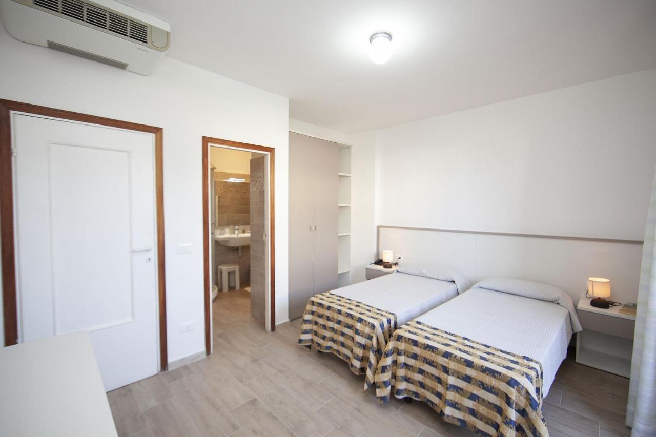 Hotel Thomas Marina di Campo Buitenkant foto