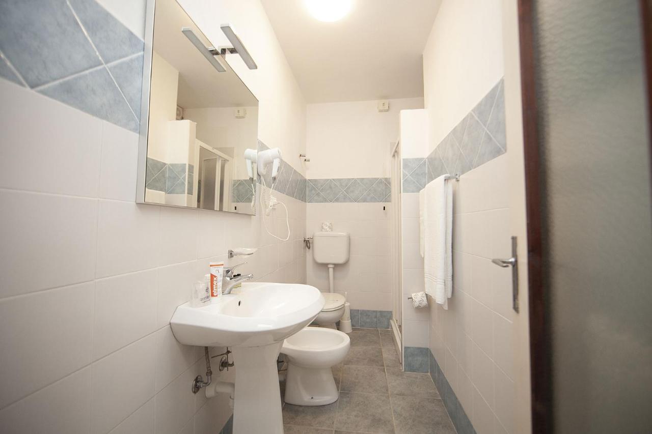 Hotel Thomas Marina di Campo Buitenkant foto