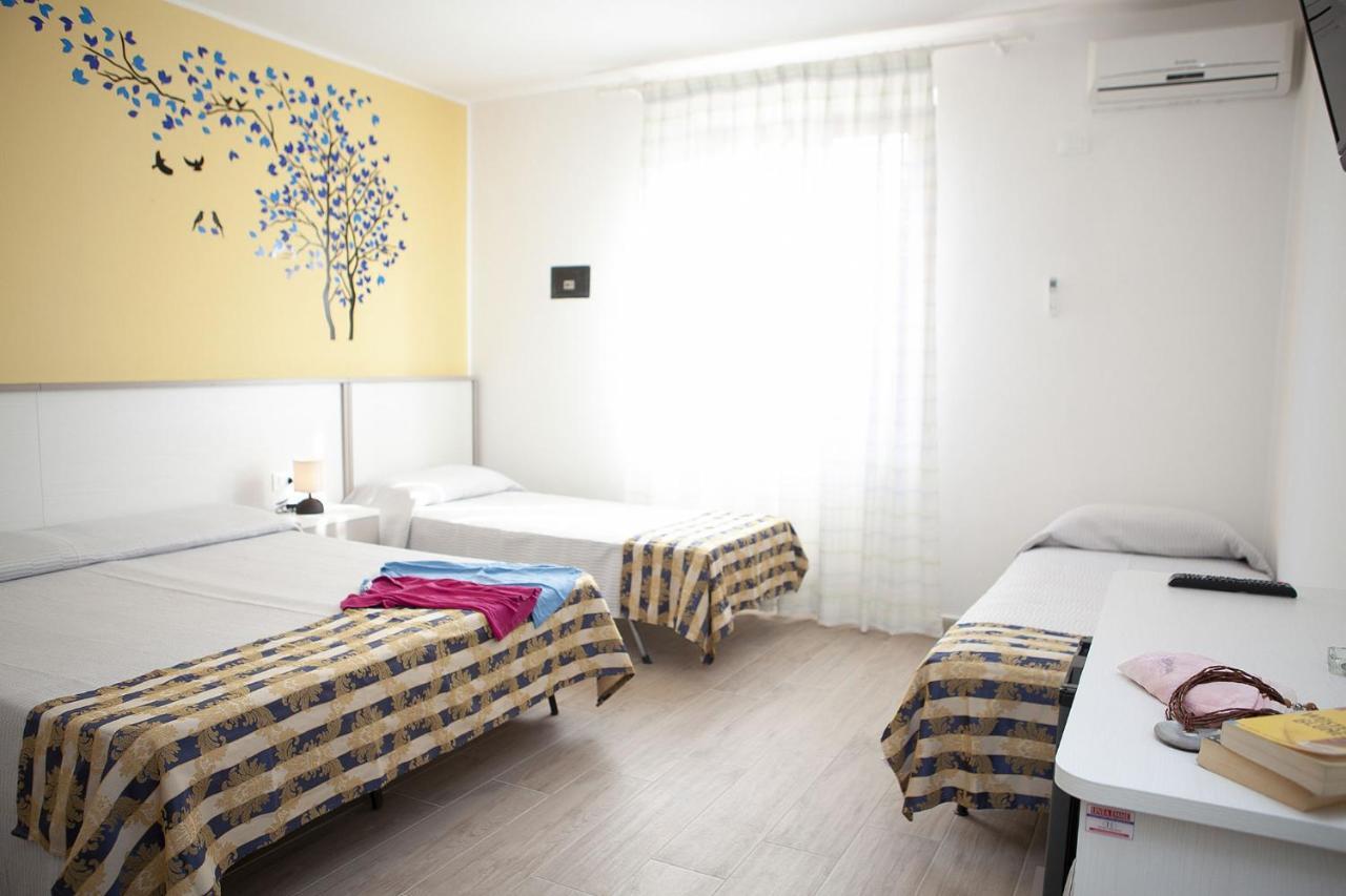 Hotel Thomas Marina di Campo Buitenkant foto